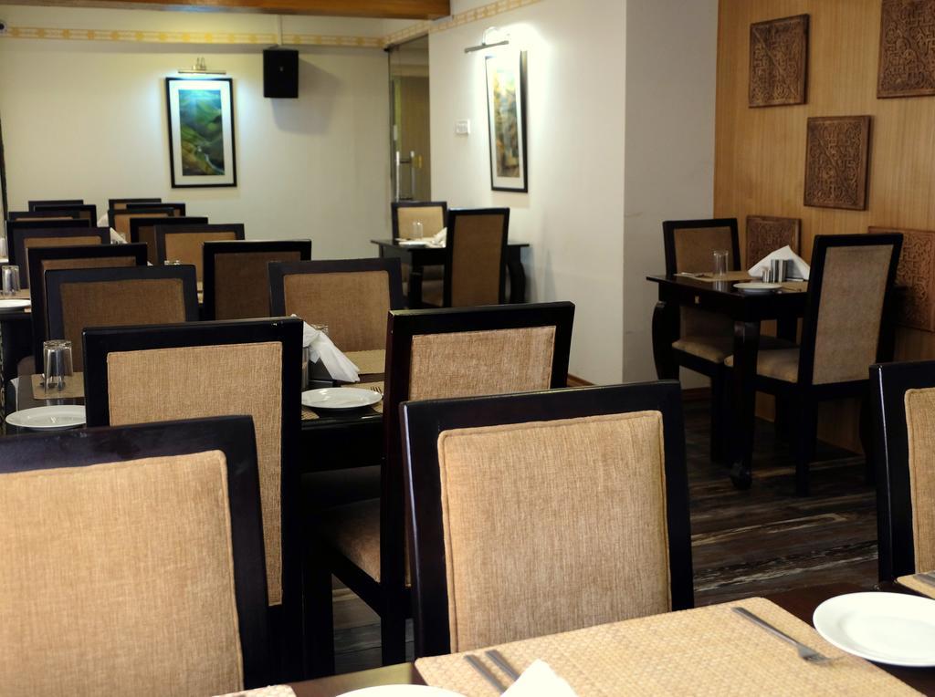 טימפו Hotel Norbuling מראה חיצוני תמונה