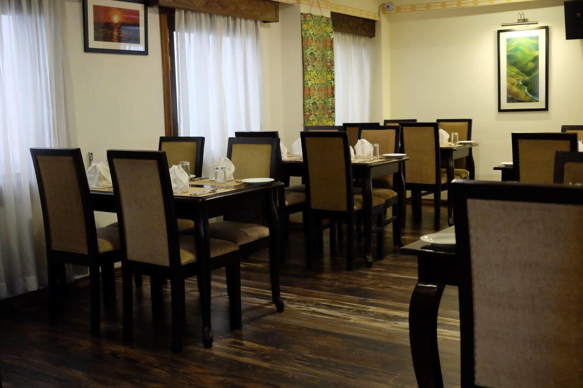 טימפו Hotel Norbuling מראה חיצוני תמונה