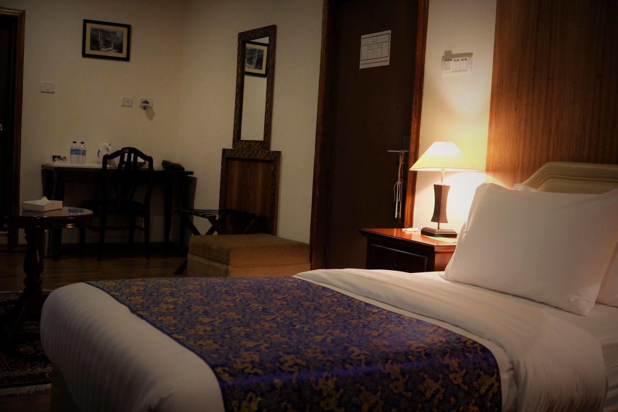 טימפו Hotel Norbuling מראה חיצוני תמונה
